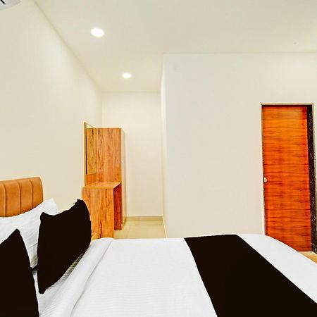 Super Townhouse Oak Suchitra Kompally Road Formerly Sun Moon Hotels Trimulgherry Exterior photo