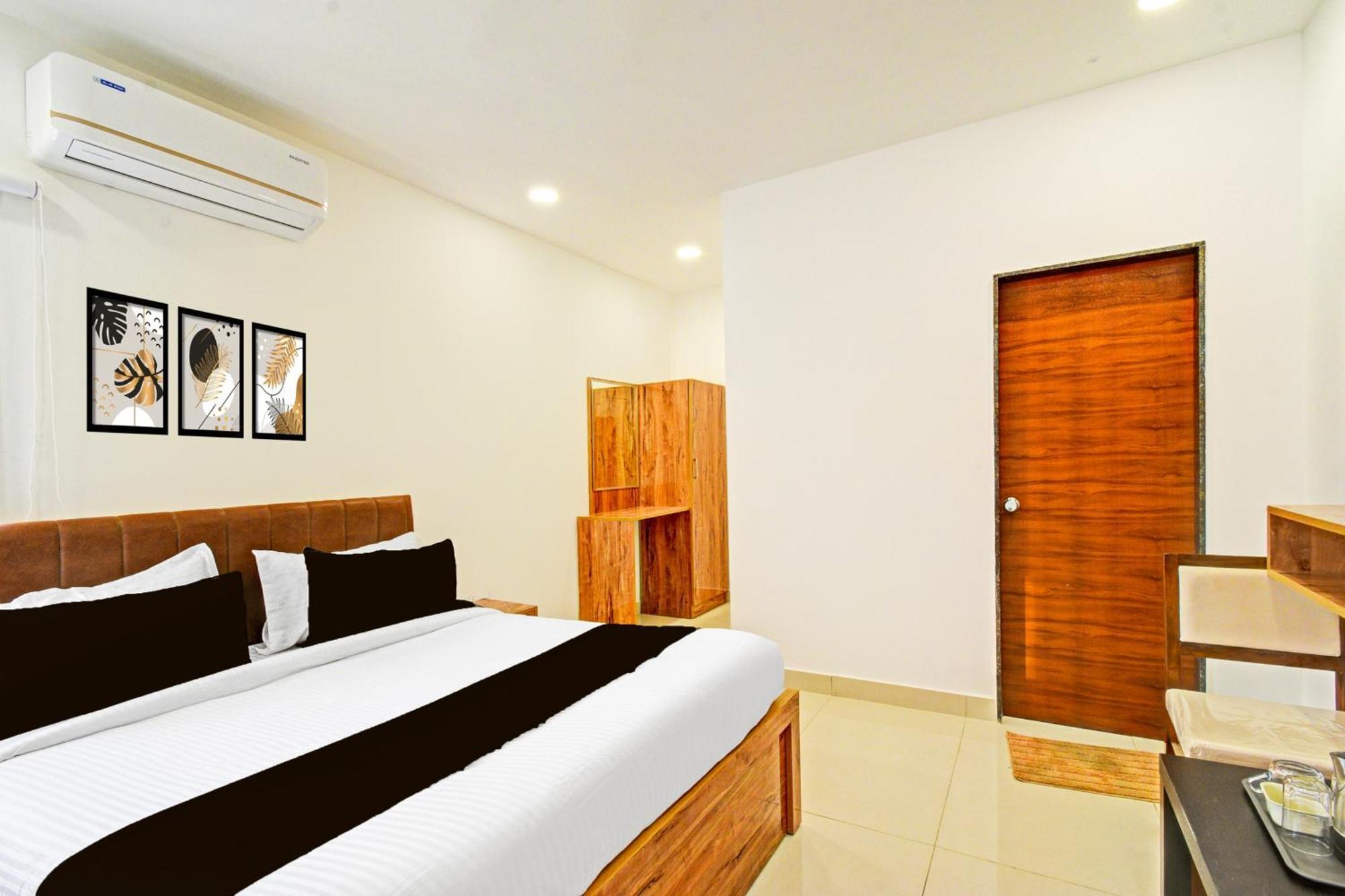 Super Townhouse Oak Suchitra Kompally Road Formerly Sun Moon Hotels Trimulgherry Exterior photo