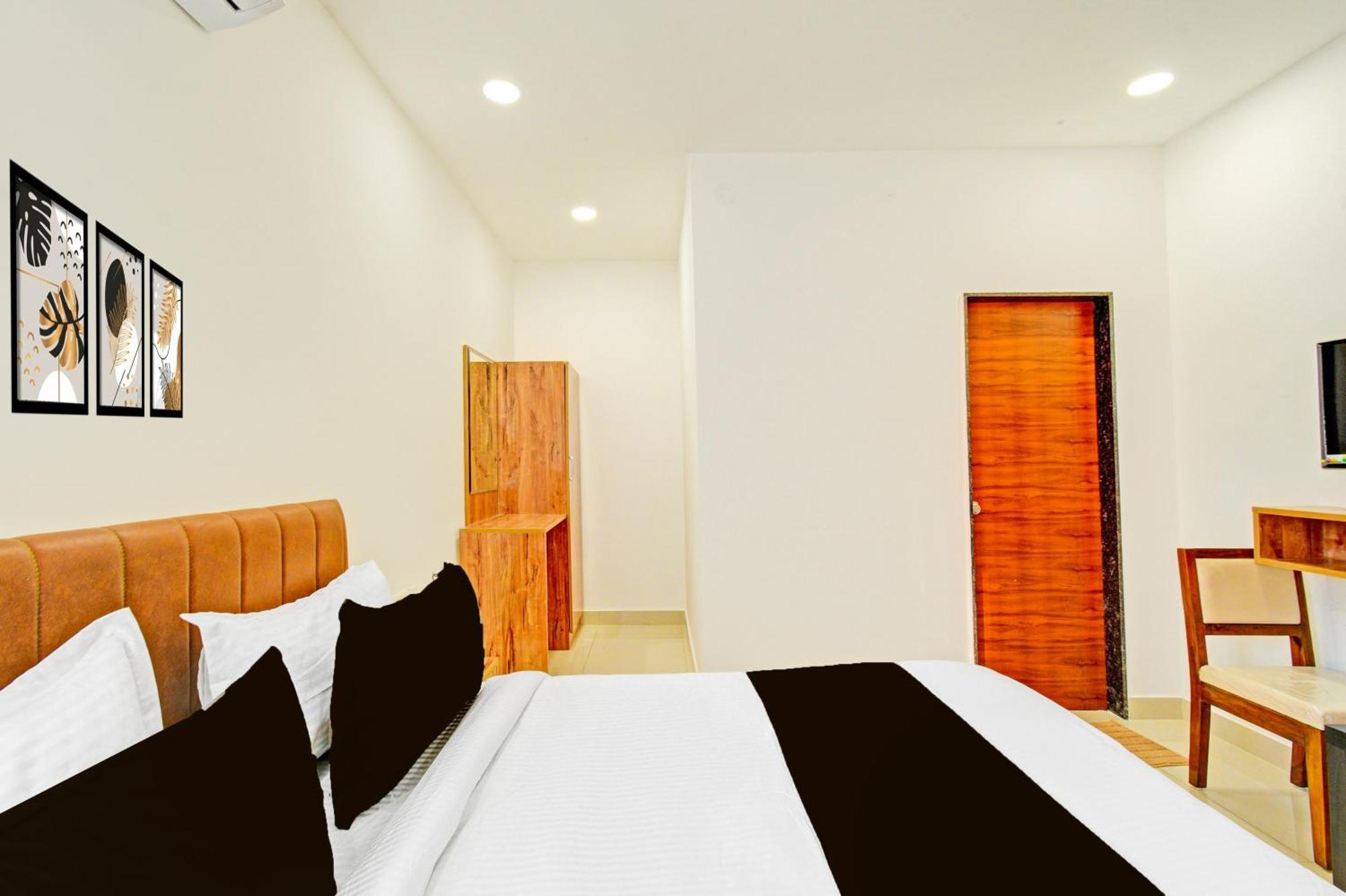 Super Townhouse Oak Suchitra Kompally Road Formerly Sun Moon Hotels Trimulgherry Exterior photo