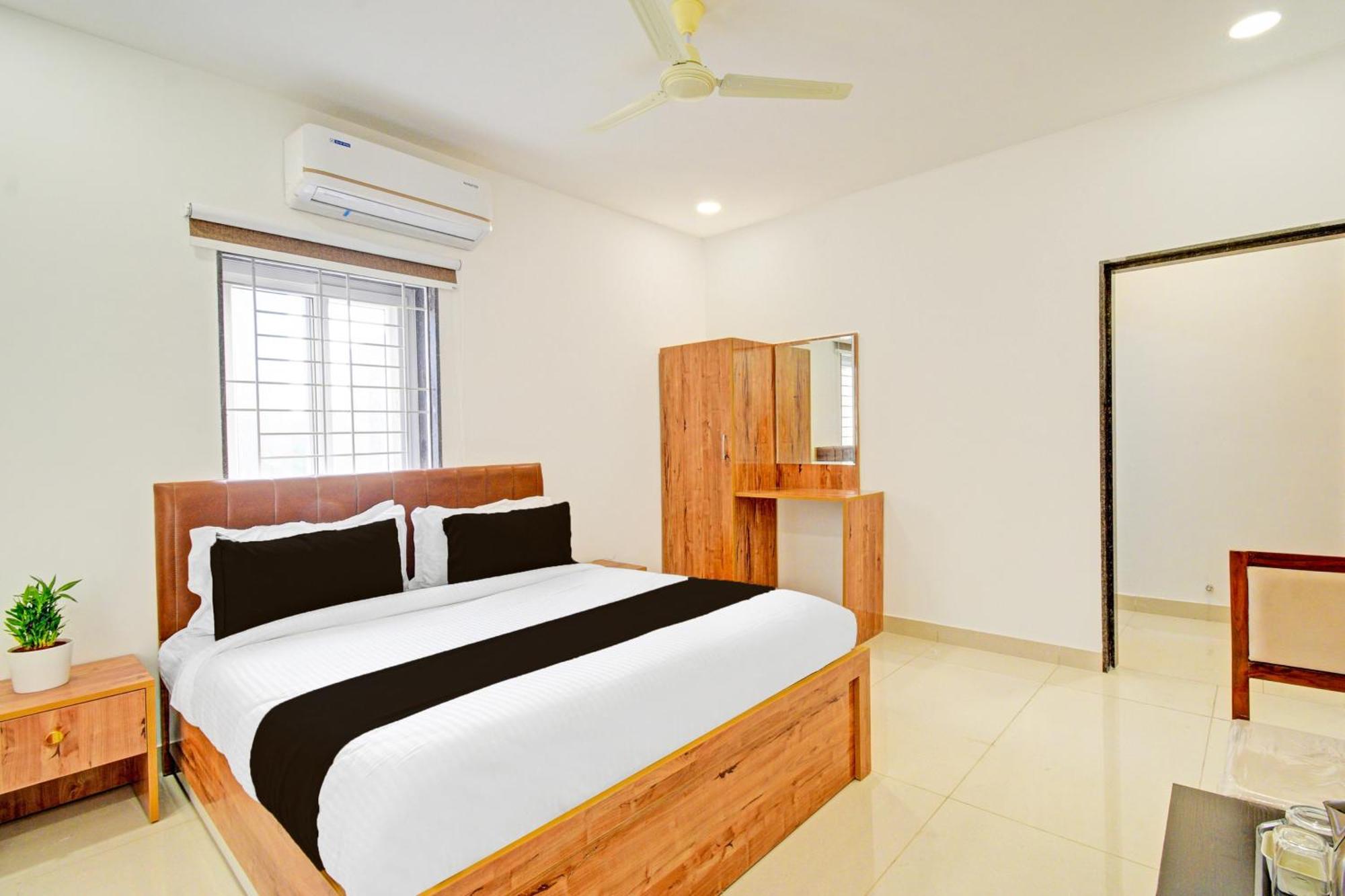 Super Townhouse Oak Suchitra Kompally Road Formerly Sun Moon Hotels Trimulgherry Exterior photo