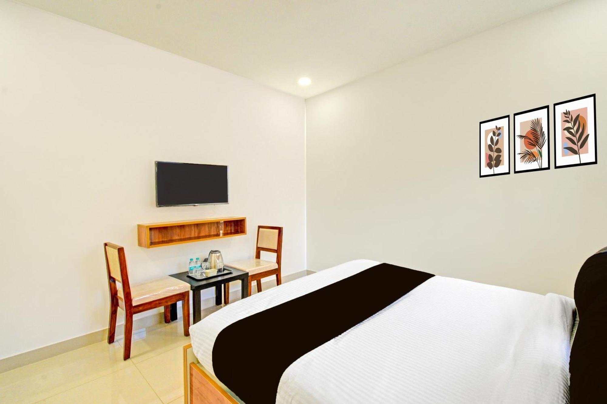 Super Townhouse Oak Suchitra Kompally Road Formerly Sun Moon Hotels Trimulgherry Exterior photo