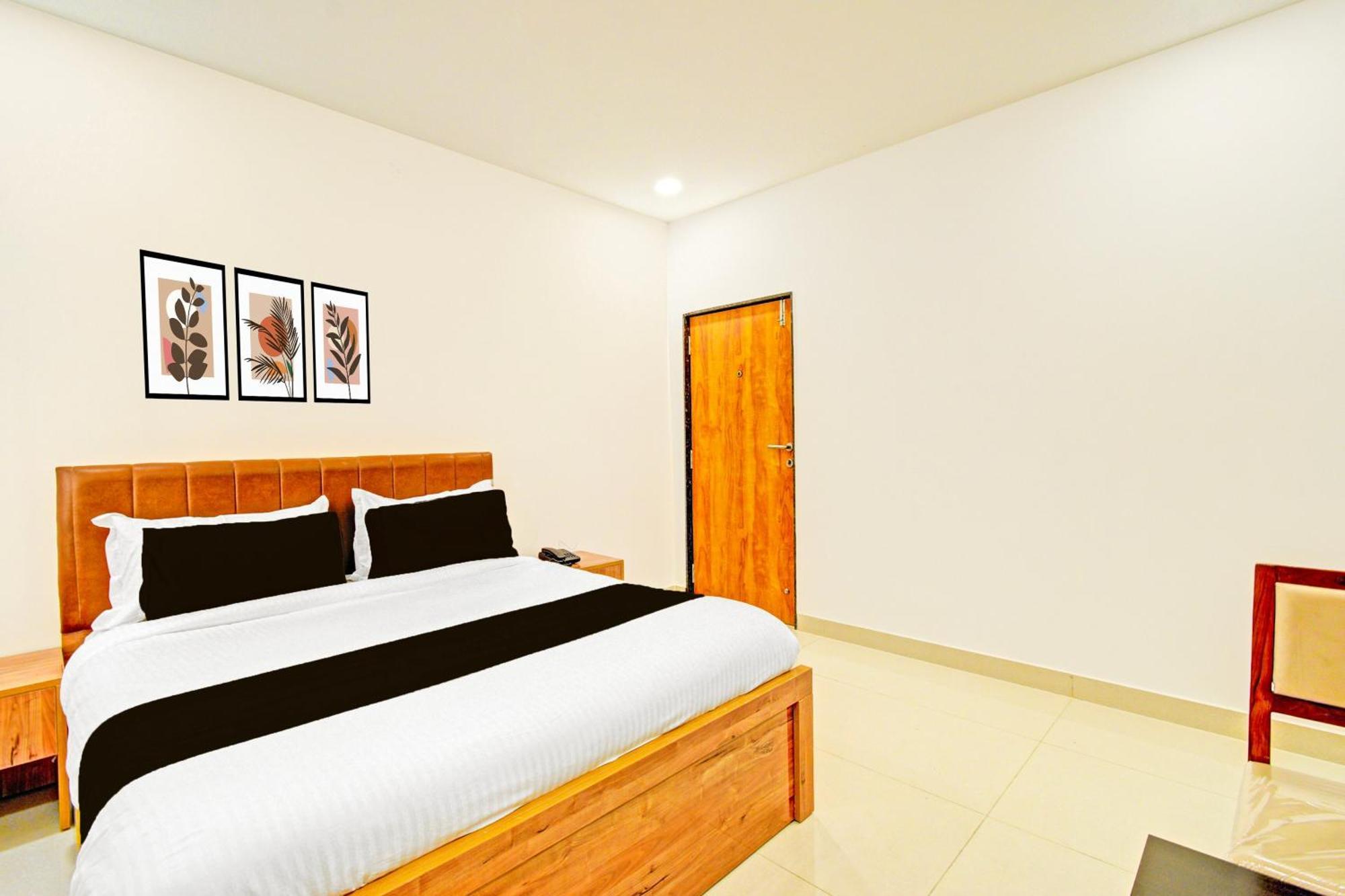 Super Townhouse Oak Suchitra Kompally Road Formerly Sun Moon Hotels Trimulgherry Exterior photo